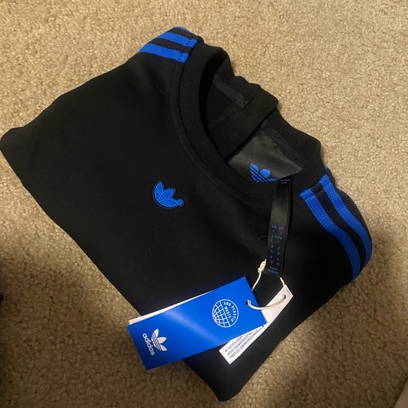 NWT* Adidas Originals | ESS Cropped Tee w/ Back Zip, SP2023 Collection, size S - Picture 9 of 12